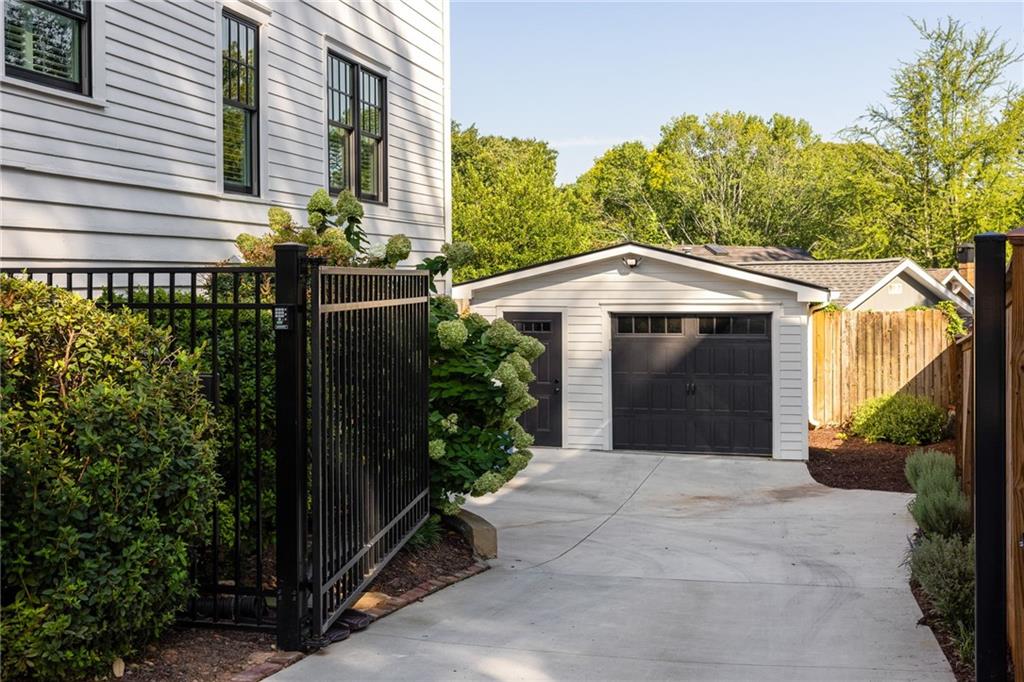 1032 Williams Mill Road NE