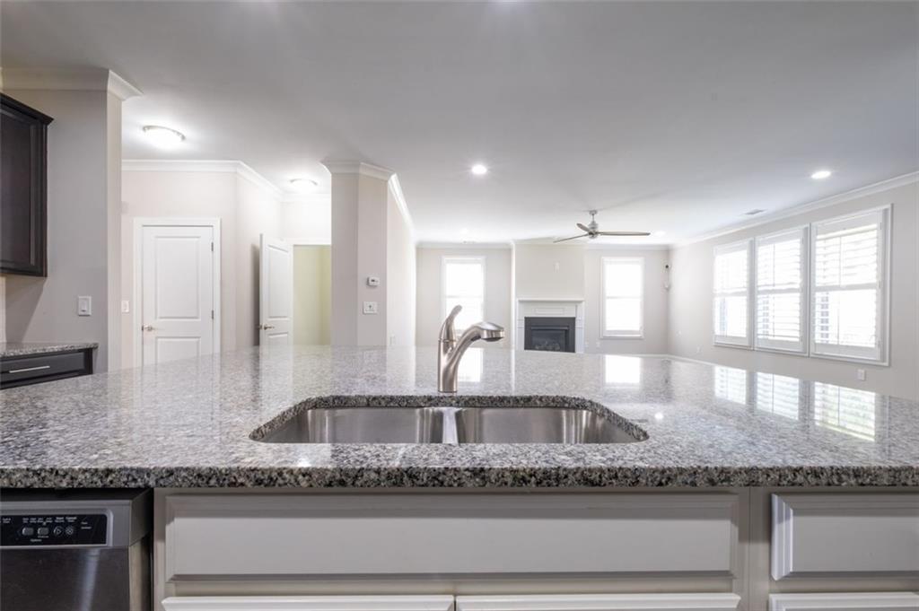 2166 DERBYSHIRE Drive SW