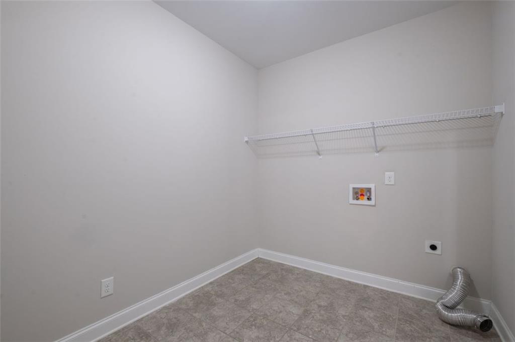 2166 DERBYSHIRE Drive SW