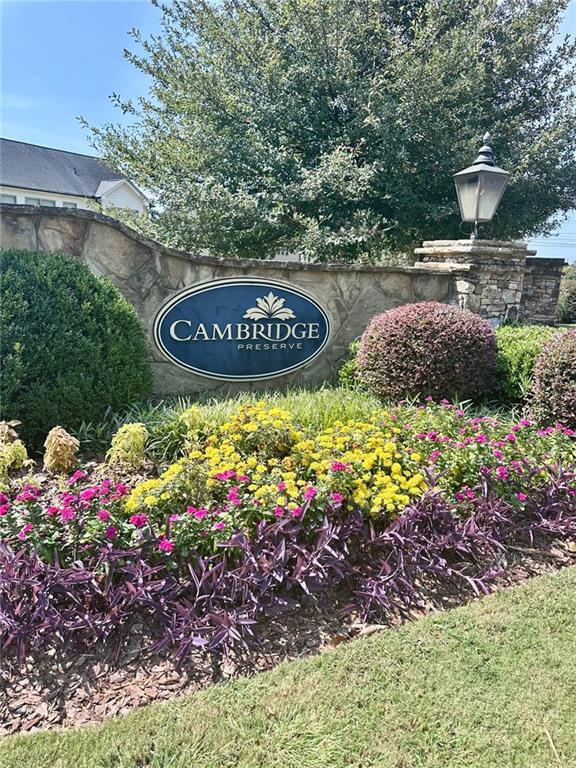 2166 DERBYSHIRE Drive SW