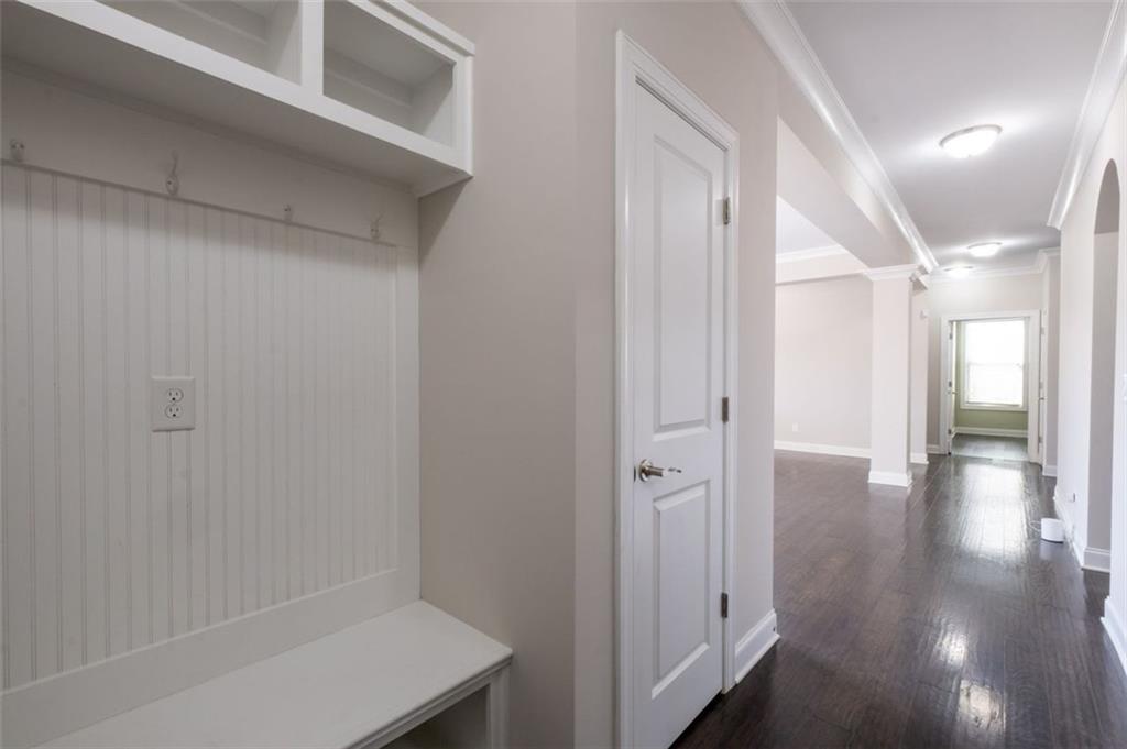 2166 DERBYSHIRE Drive SW