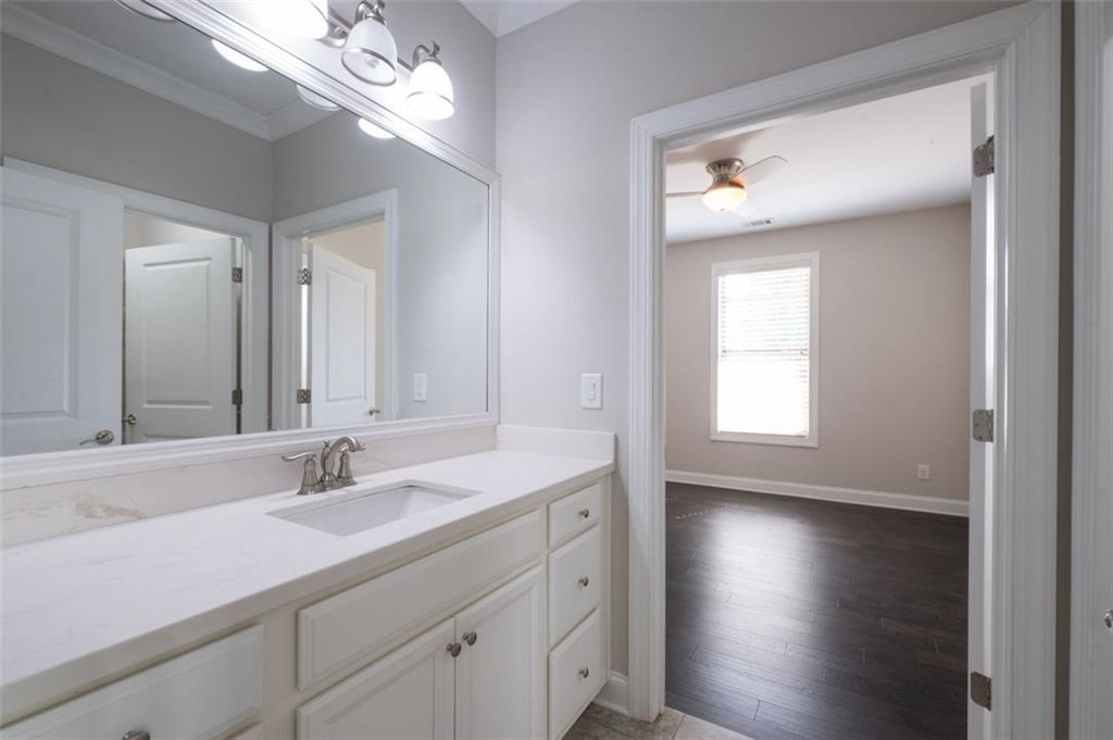 2166 DERBYSHIRE Drive SW