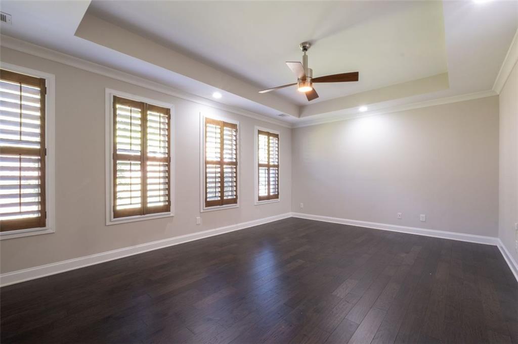 2166 DERBYSHIRE Drive SW