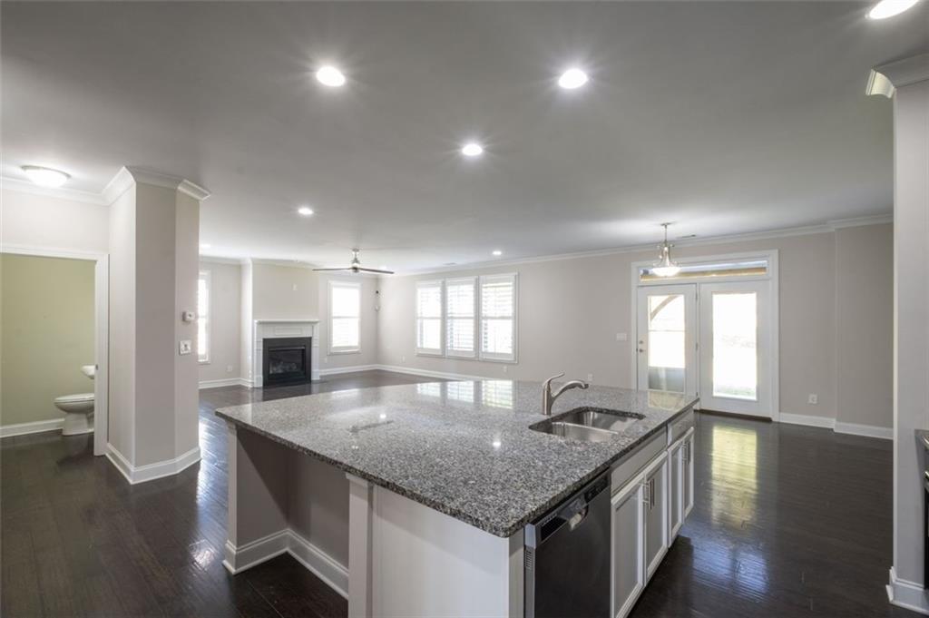 2166 DERBYSHIRE Drive SW