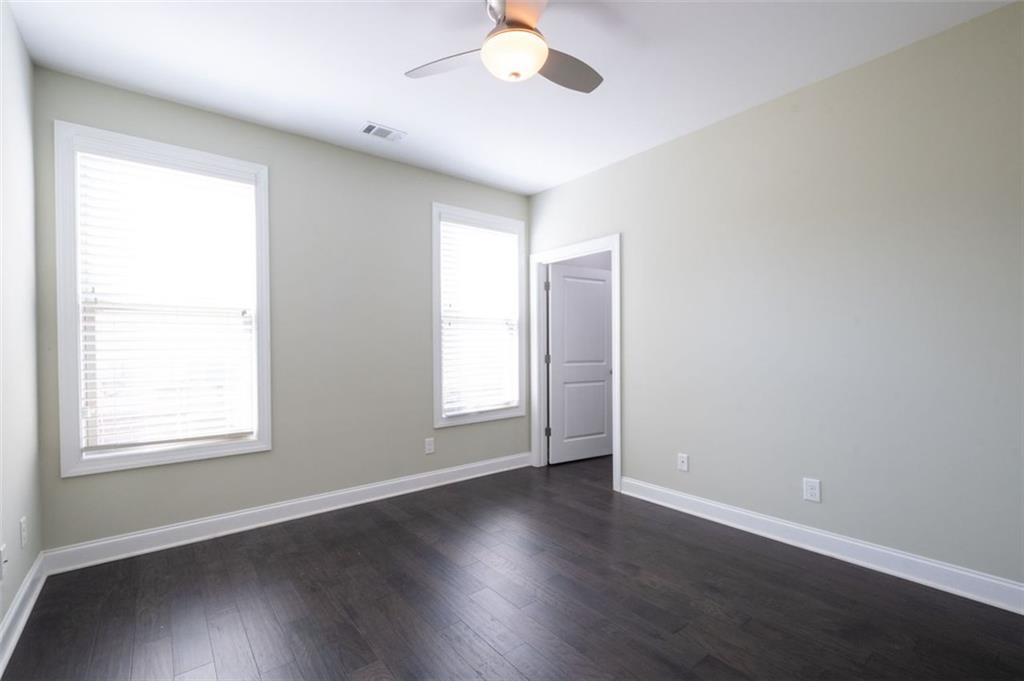 2166 DERBYSHIRE Drive SW