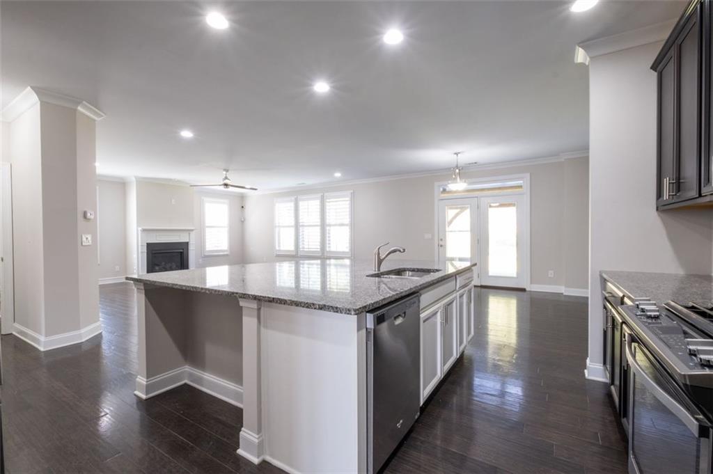 2166 DERBYSHIRE Drive SW