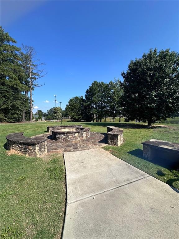 2166 DERBYSHIRE Drive SW