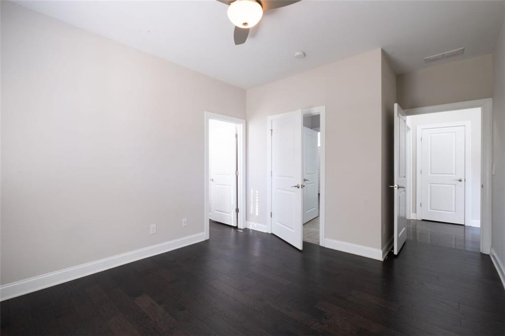 2166 DERBYSHIRE Drive SW