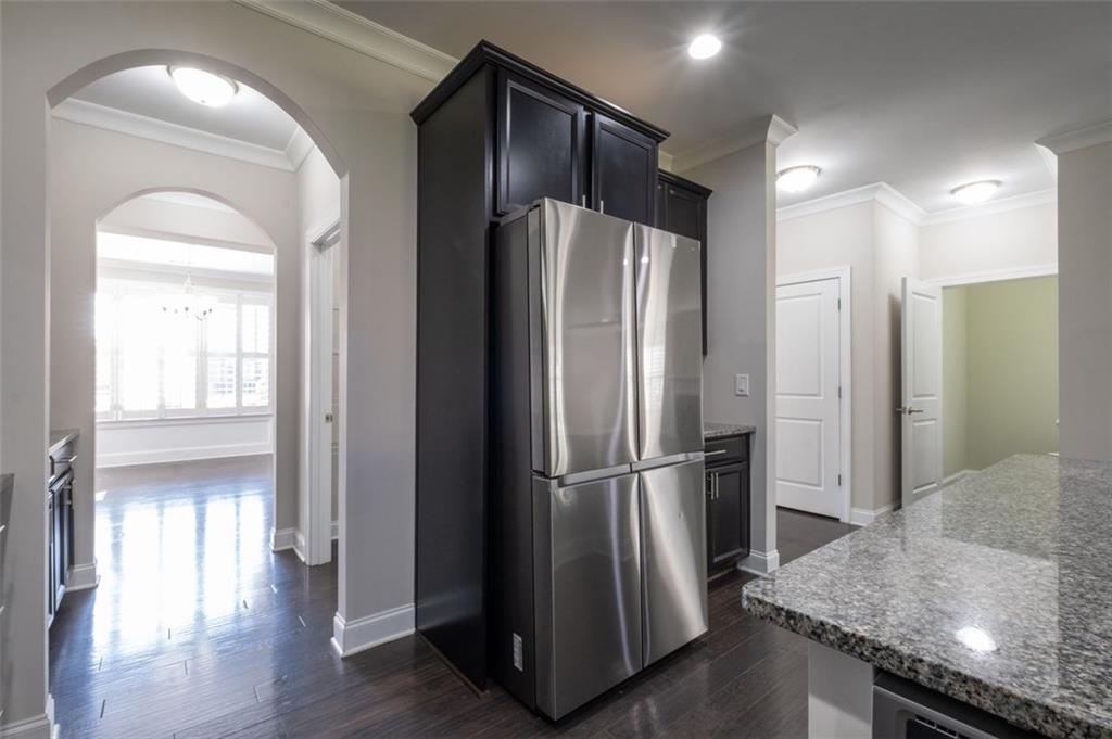 2166 DERBYSHIRE Drive SW