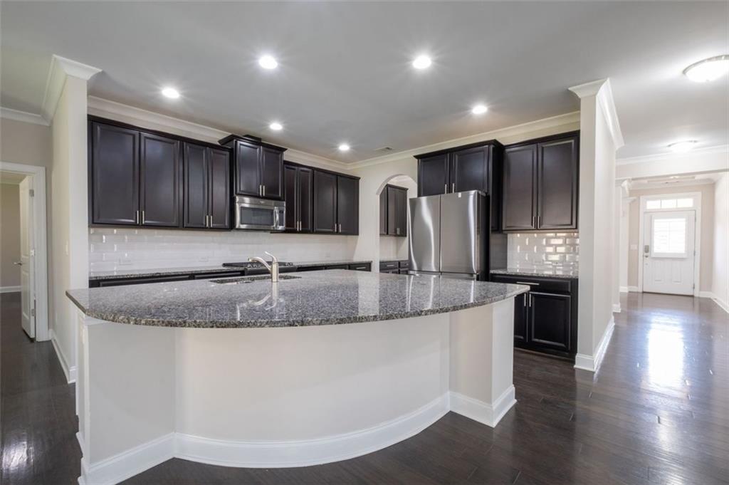 2166 DERBYSHIRE Drive SW