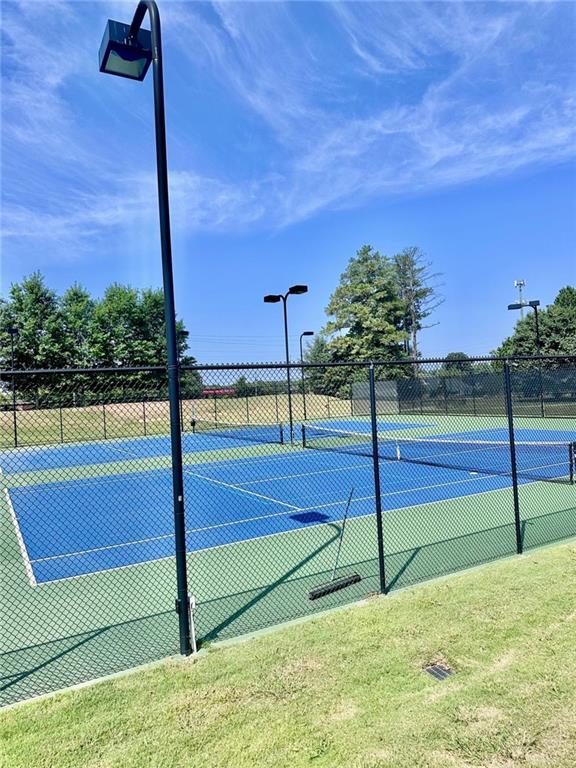 2166 DERBYSHIRE Drive SW