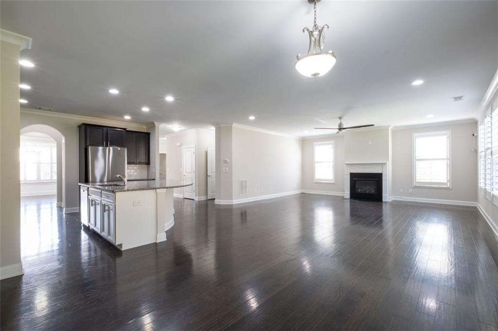 2166 DERBYSHIRE Drive SW