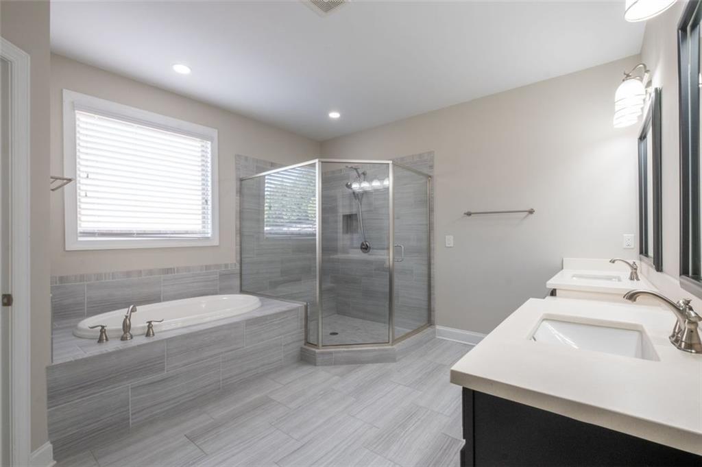 2166 DERBYSHIRE Drive SW