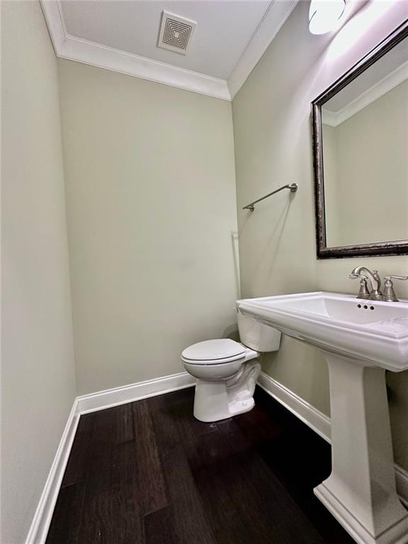 2166 DERBYSHIRE Drive SW