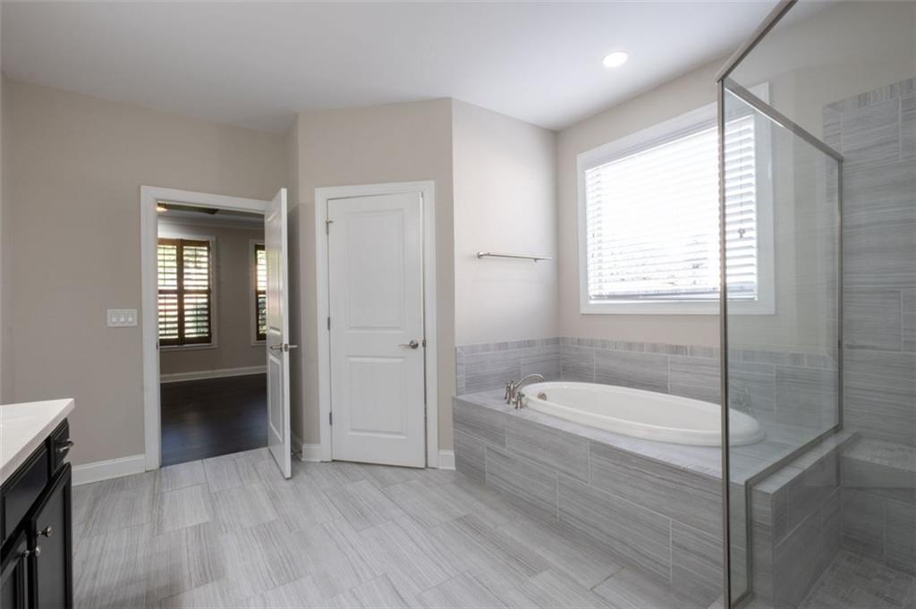 2166 DERBYSHIRE Drive SW