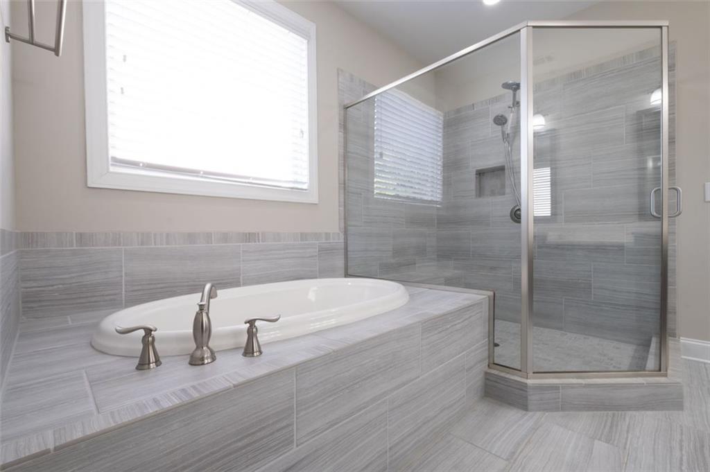 2166 DERBYSHIRE Drive SW