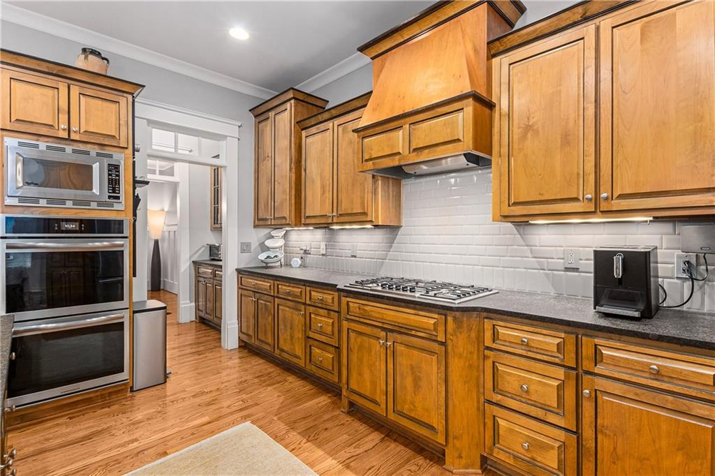 280 Sutherland Place NE