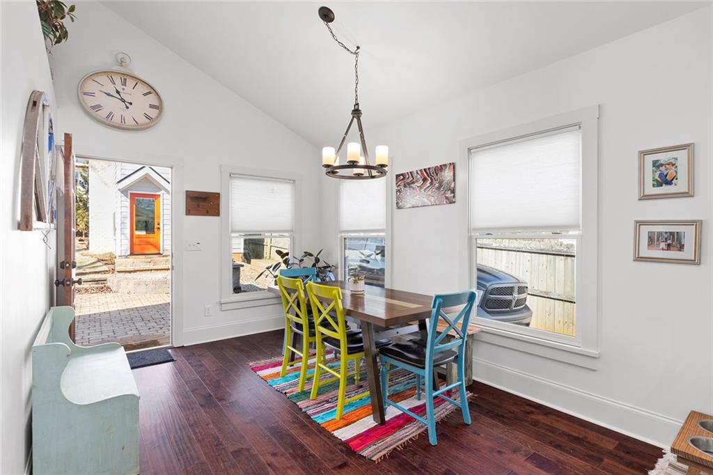 112 Wesley Avenue NE