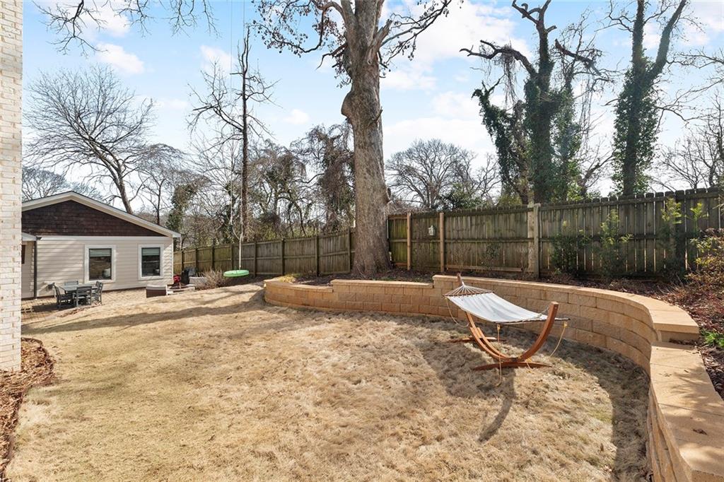 112 Wesley Avenue NE