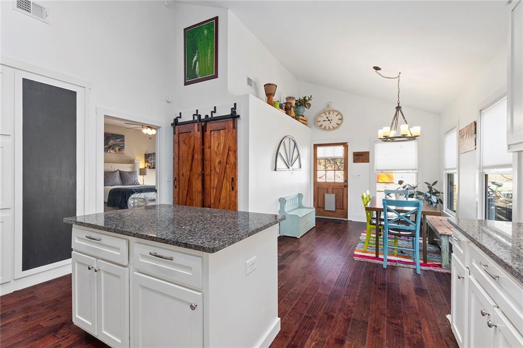 112 Wesley Avenue NE