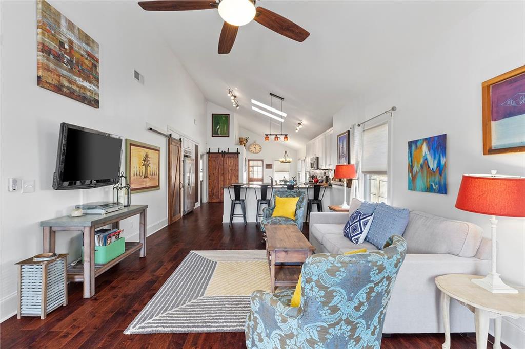 112 Wesley Avenue NE