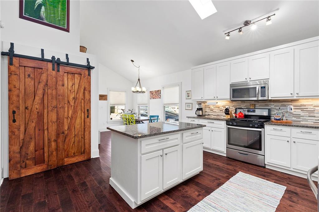 112 Wesley Avenue NE