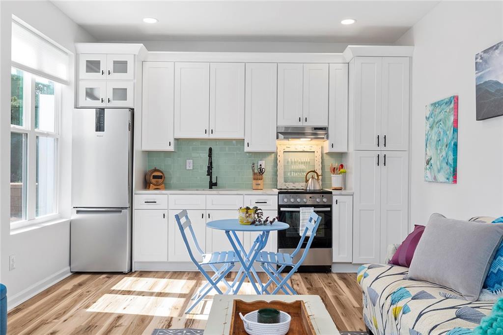 112 Wesley Avenue NE