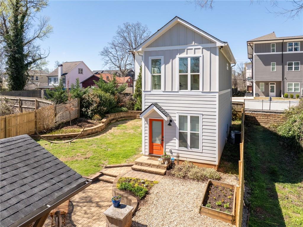 112 Wesley Avenue NE