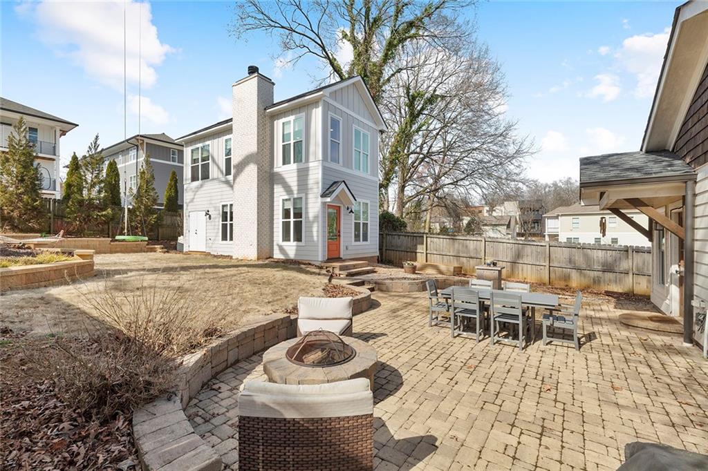 112 Wesley Avenue NE