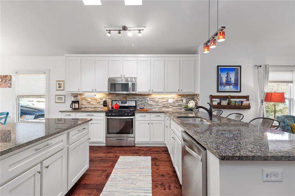 112 Wesley Avenue NE