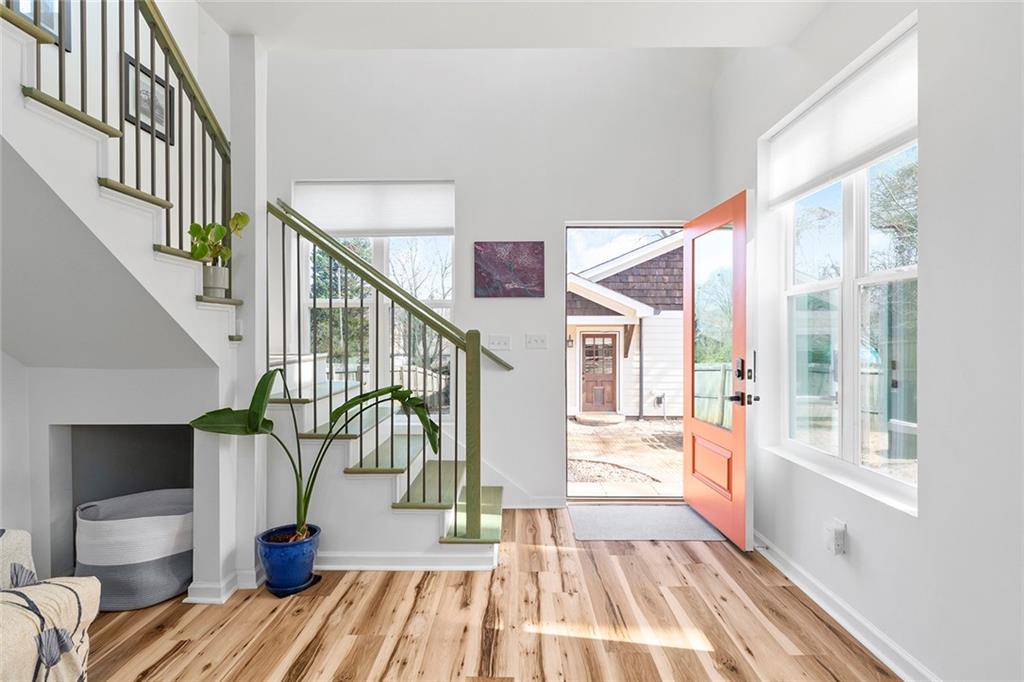 112 Wesley Avenue NE