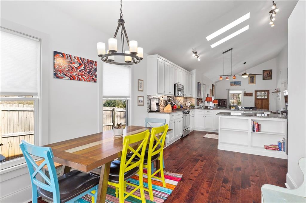 112 Wesley Avenue NE