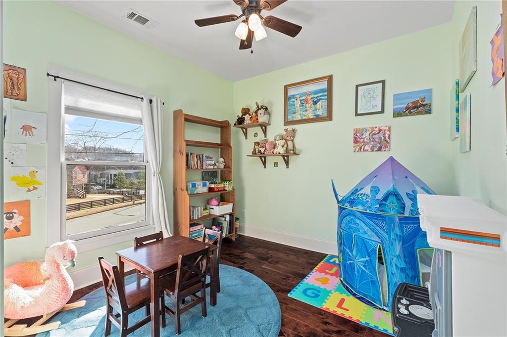 112 Wesley Avenue NE