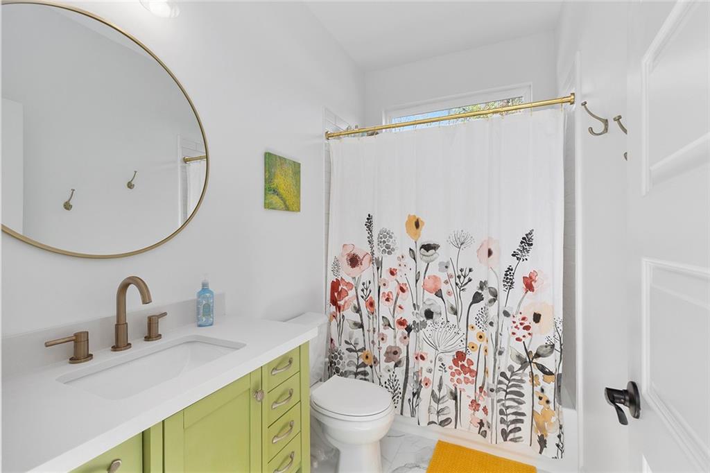 112 Wesley Avenue NE