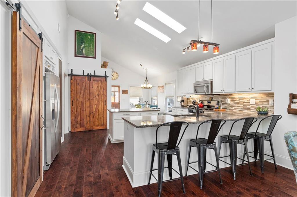 112 Wesley Avenue NE