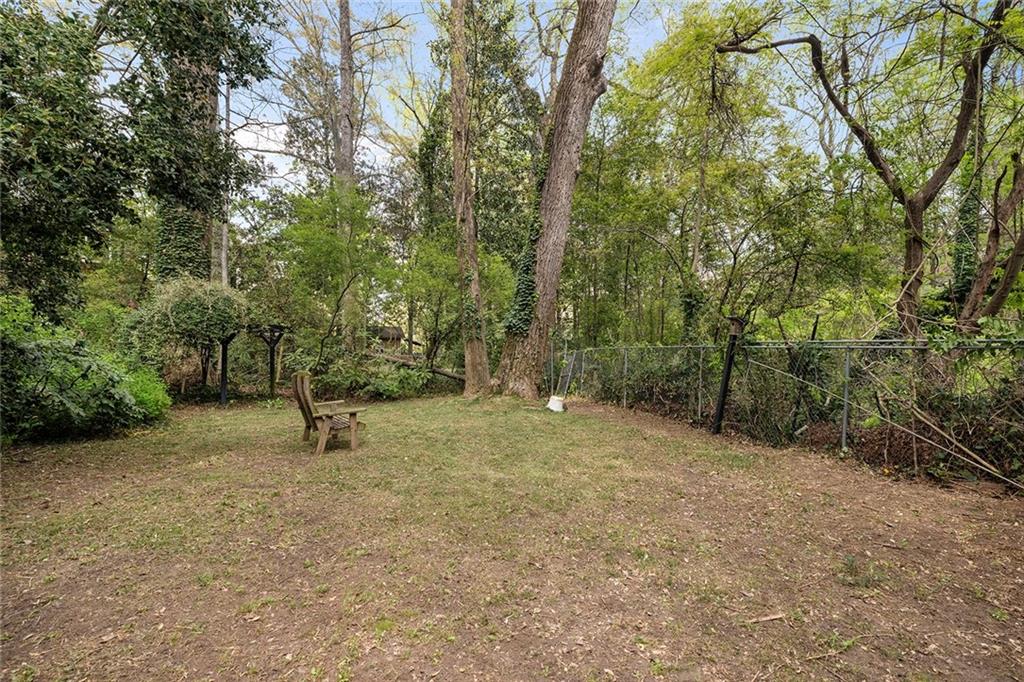 747 Lullwater Road NE