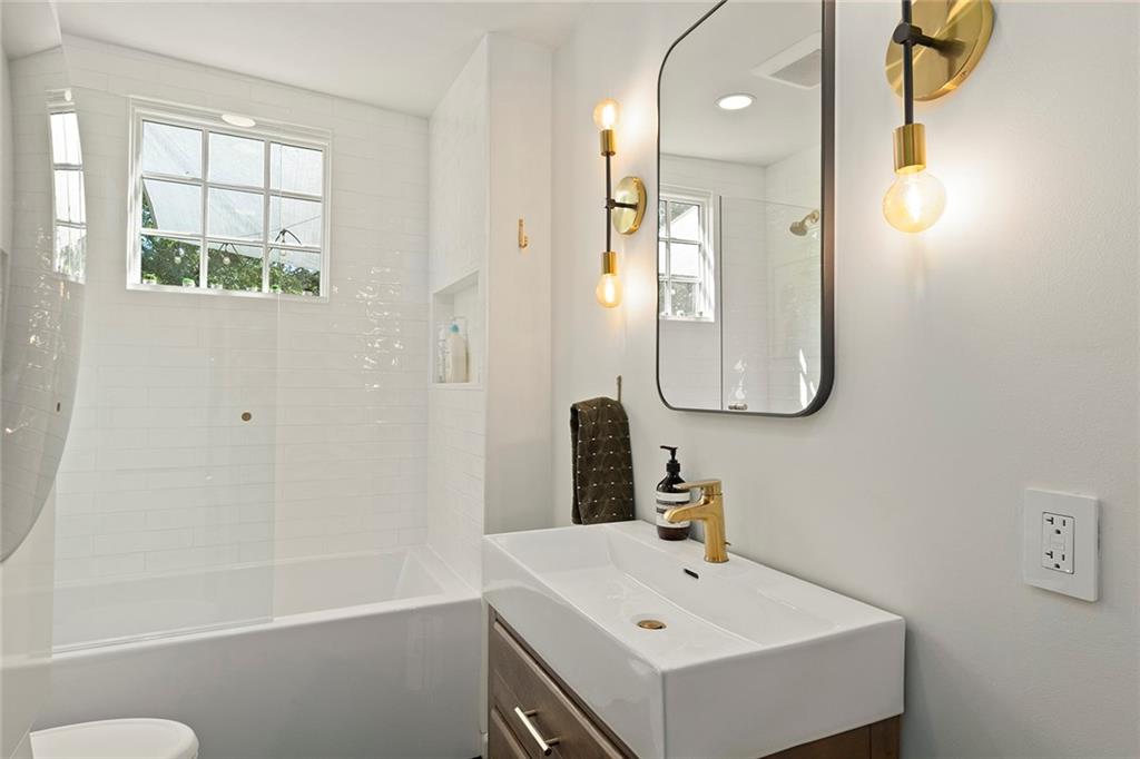 793 Harold Avenue SE