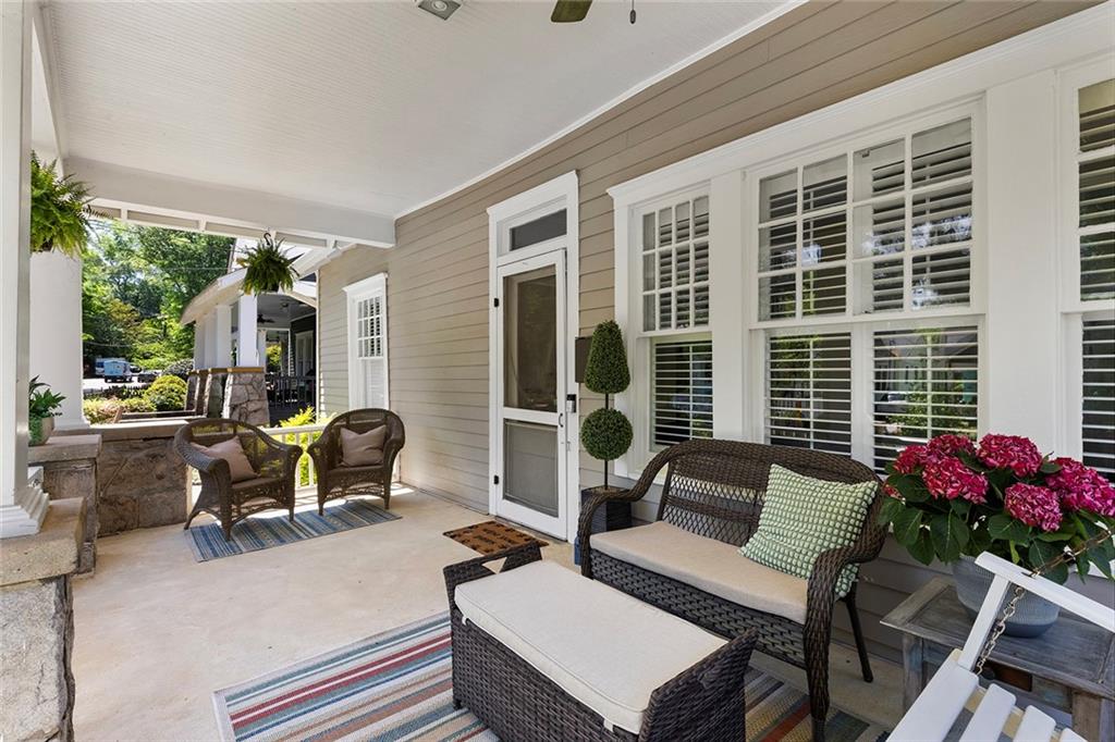 320 FERGUSON Street NE