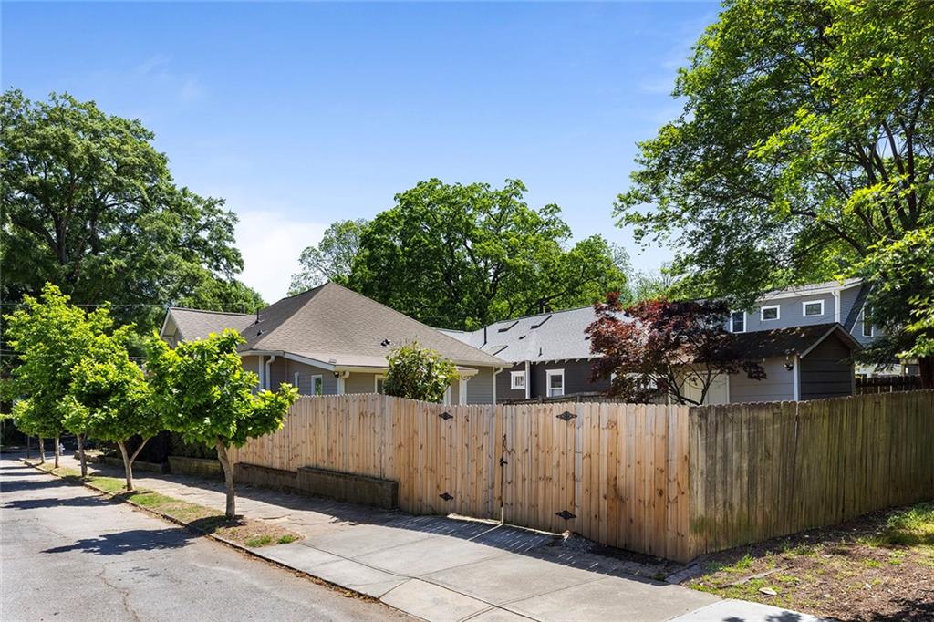 320 FERGUSON Street NE