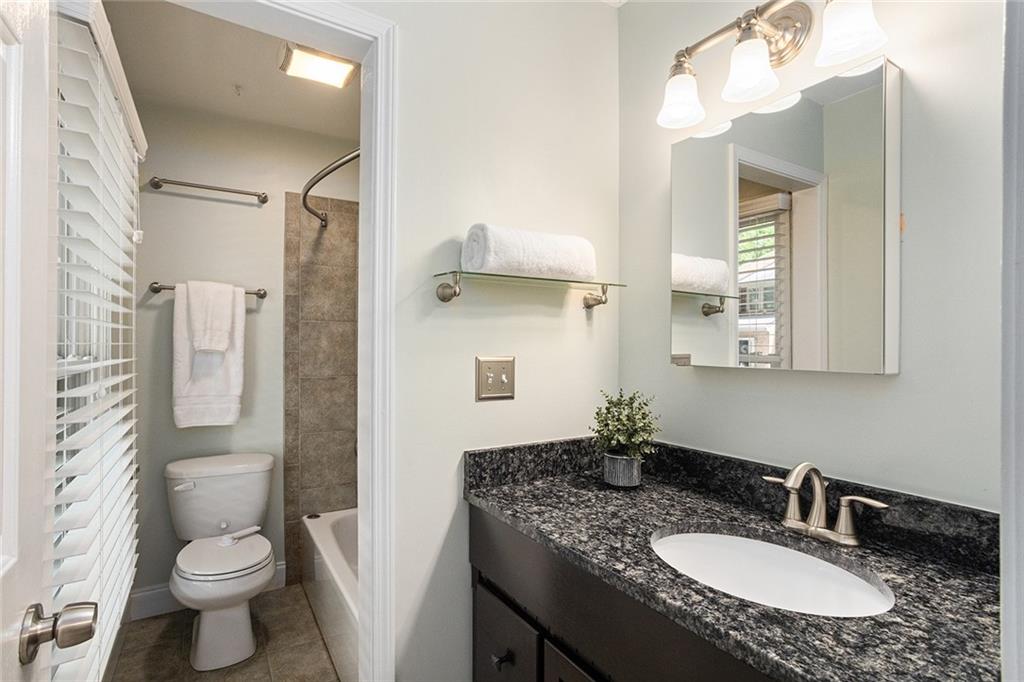 1108 Morningside Place NE