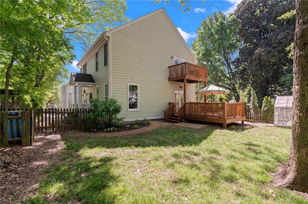 278 Elmira Place NE