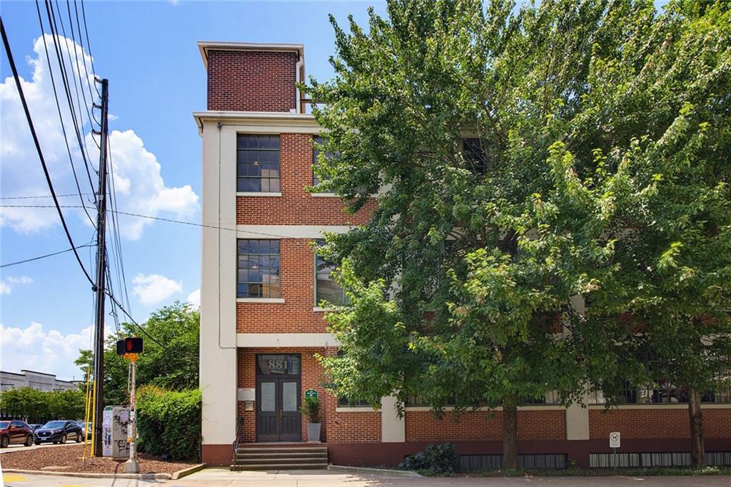 881 Memorial Drive SE Unit 310