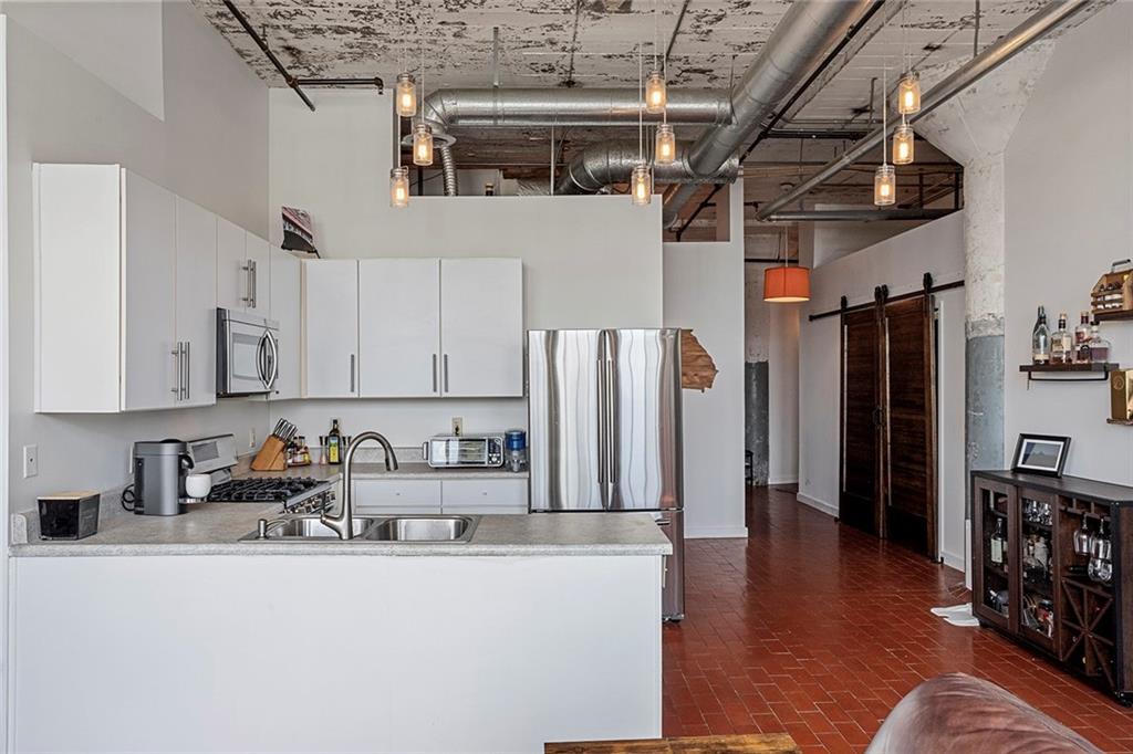 881 Memorial Drive SE Unit 310