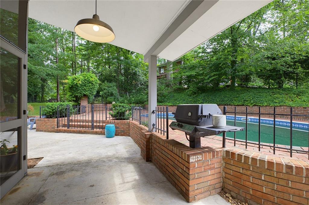 1234 Poplar Grove Drive NE
