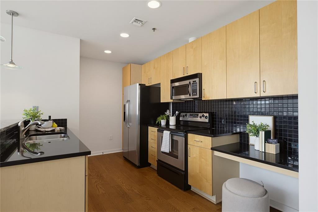 943 Peachtree Street NE Unit 1218