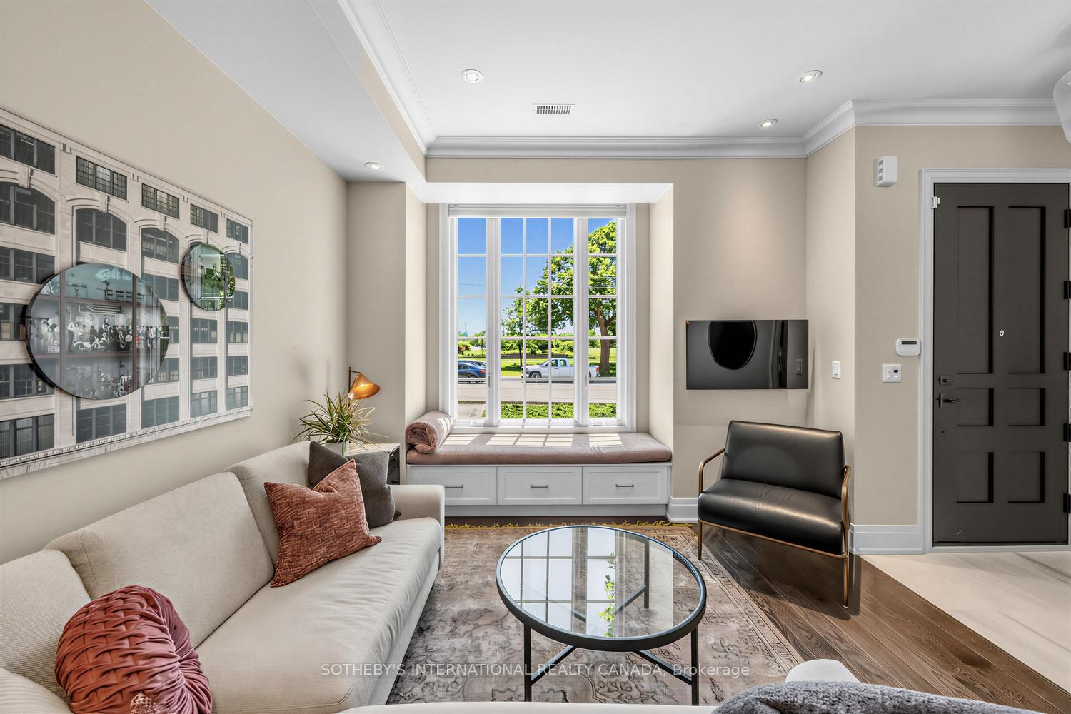 288 St Clair Avenue W TH2
