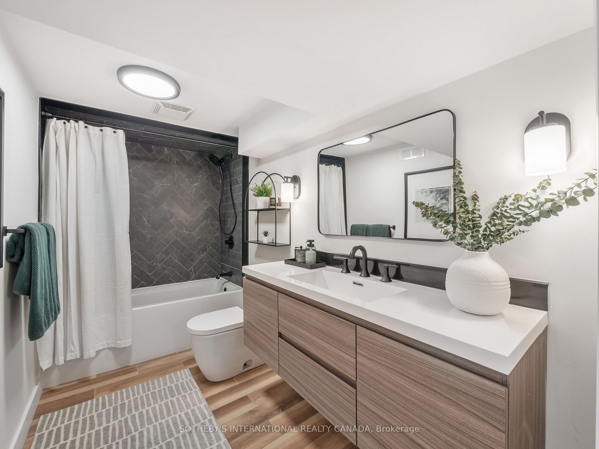 17 Sigmont Road, Toronto