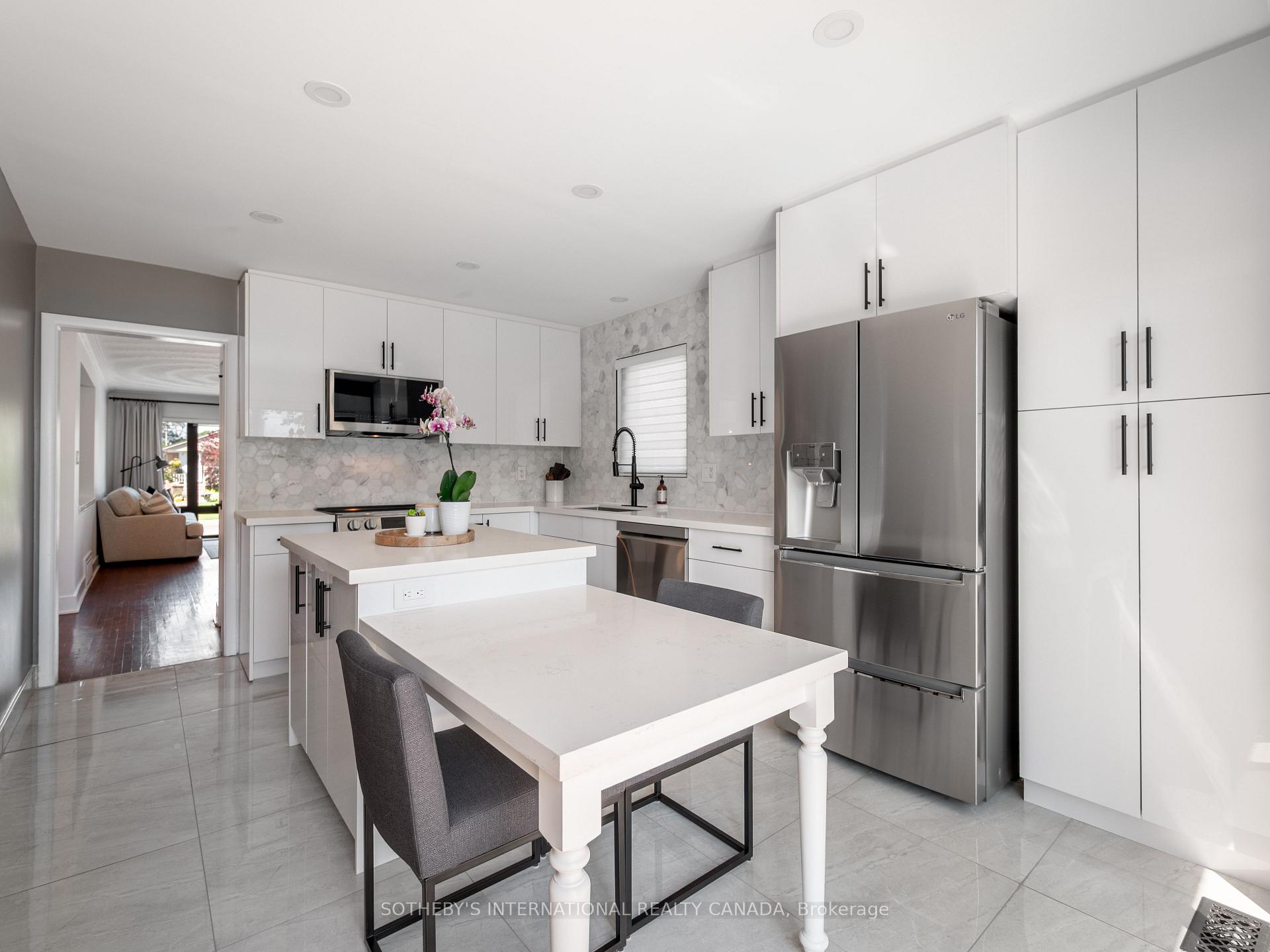 17 Sigmont Road, Toronto