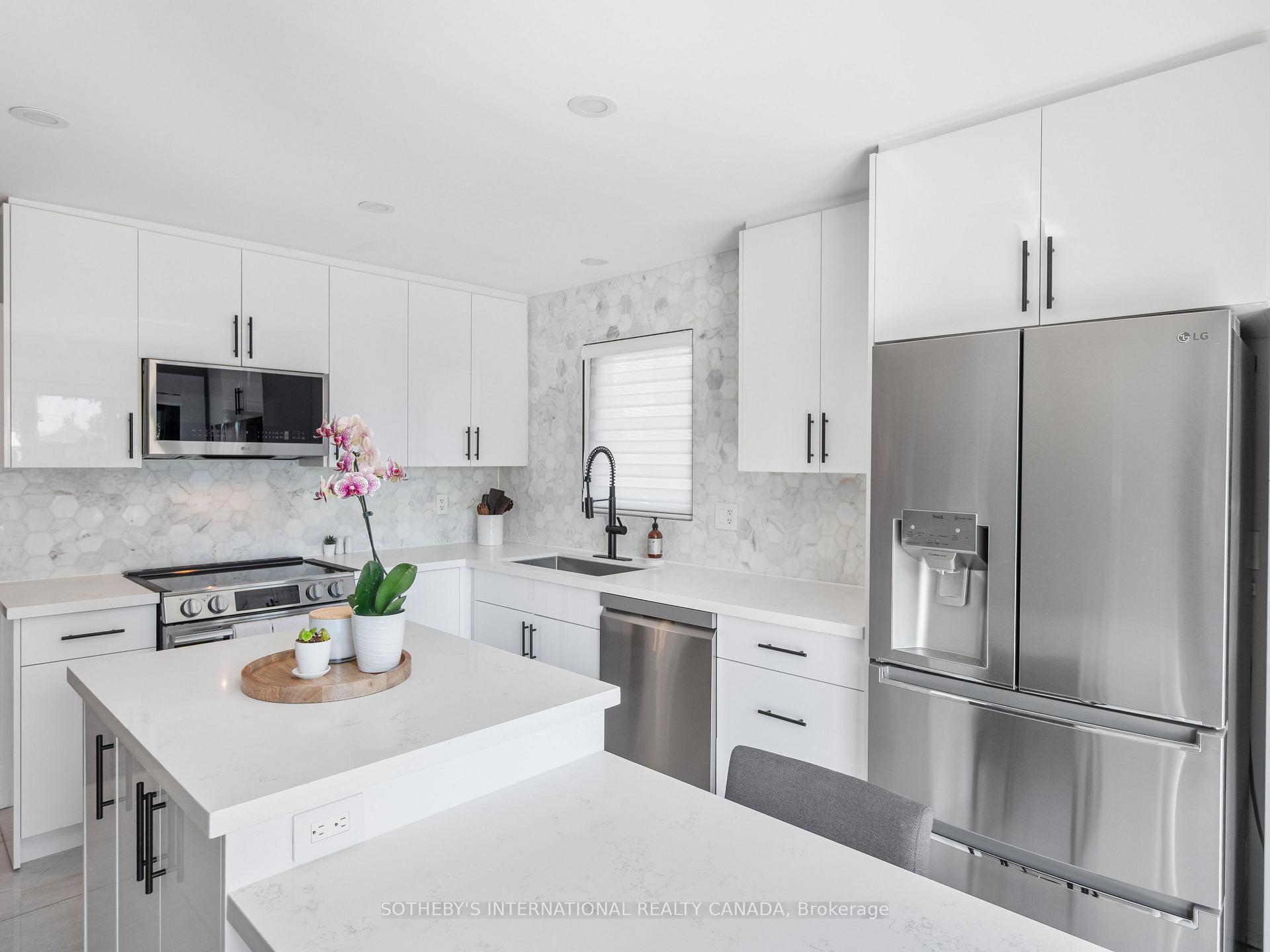 17 Sigmont Road, Toronto