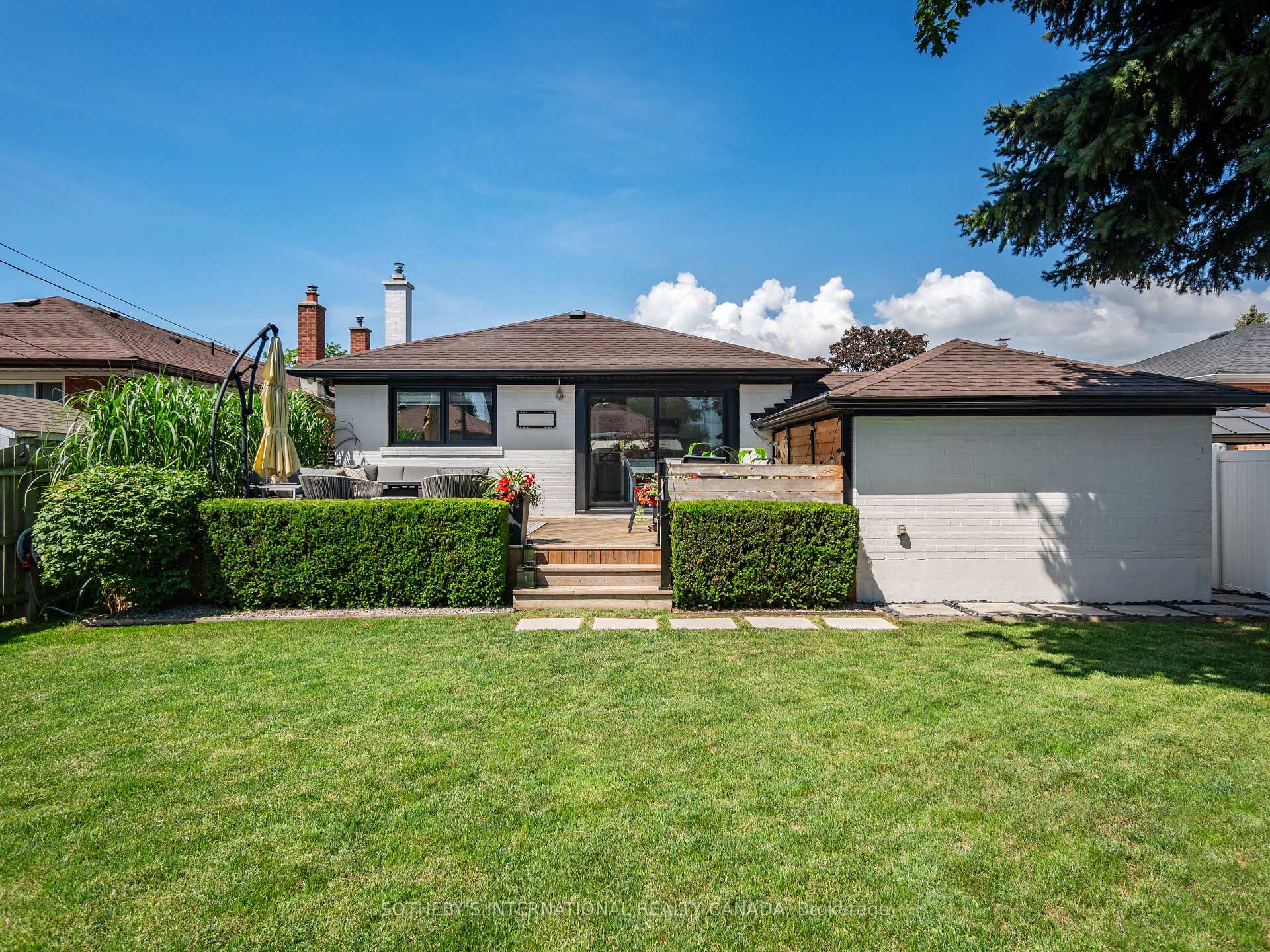 17 Sigmont Road, Toronto